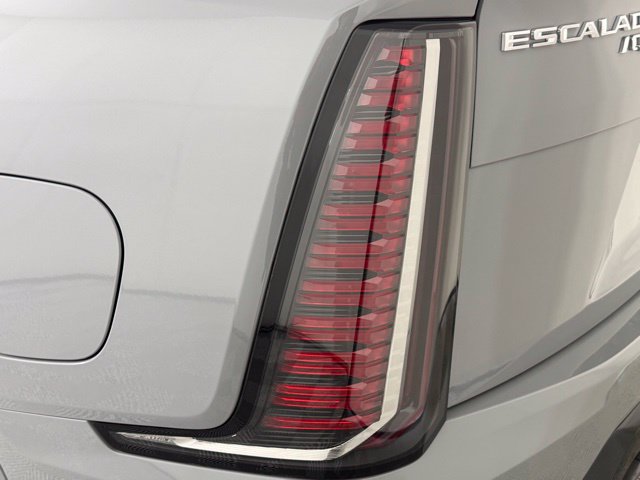Used 2026 Cadillac Escalade IQL Luxury AWD/4WD image 13