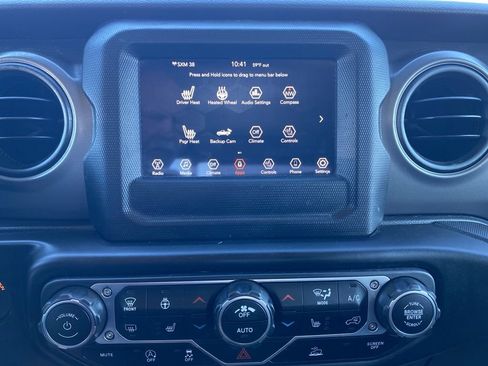 Used 2022 Jeep Gladiator Sport image 30