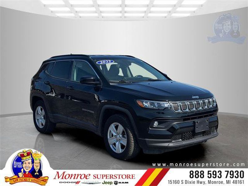 Certified 2022 Jeep Compass Latitude w/ Convenience Group image 1