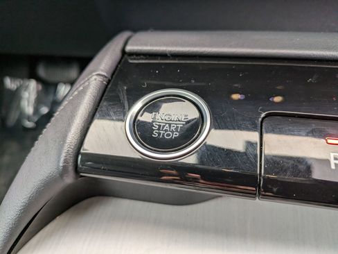 Used 2025 Lincoln Navigator Reserve AWD/4WD image 20