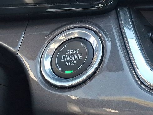 Used 2025 Chevrolet Trax ACTIV w/ Sunroof Package image 23