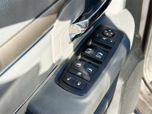 Used 2018 RAM 1500 Big Horn image 18