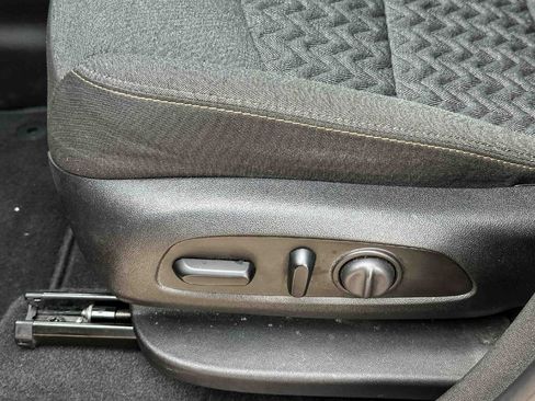 Used 2024 Chevrolet Equinox LT FWD image 15