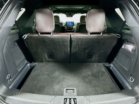 Used 2025 Ford Explorer Platinum w/ LUX Leather Package image 31