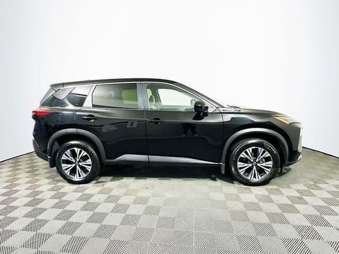 Used 2023 Nissan Rogue SV image 9