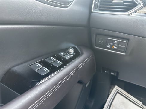 Used 2025 MAZDA CX-5 Signature image 17