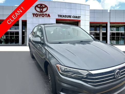 Used 2021 Volkswagen Jetta SE FWD image 1