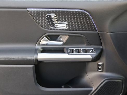 New 2025 Mercedes-Benz GLA 250 4MATIC image 24