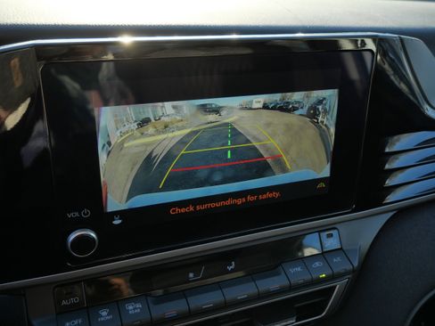 Certified 2025 Toyota Camry LE w/ Convenience Package image 32