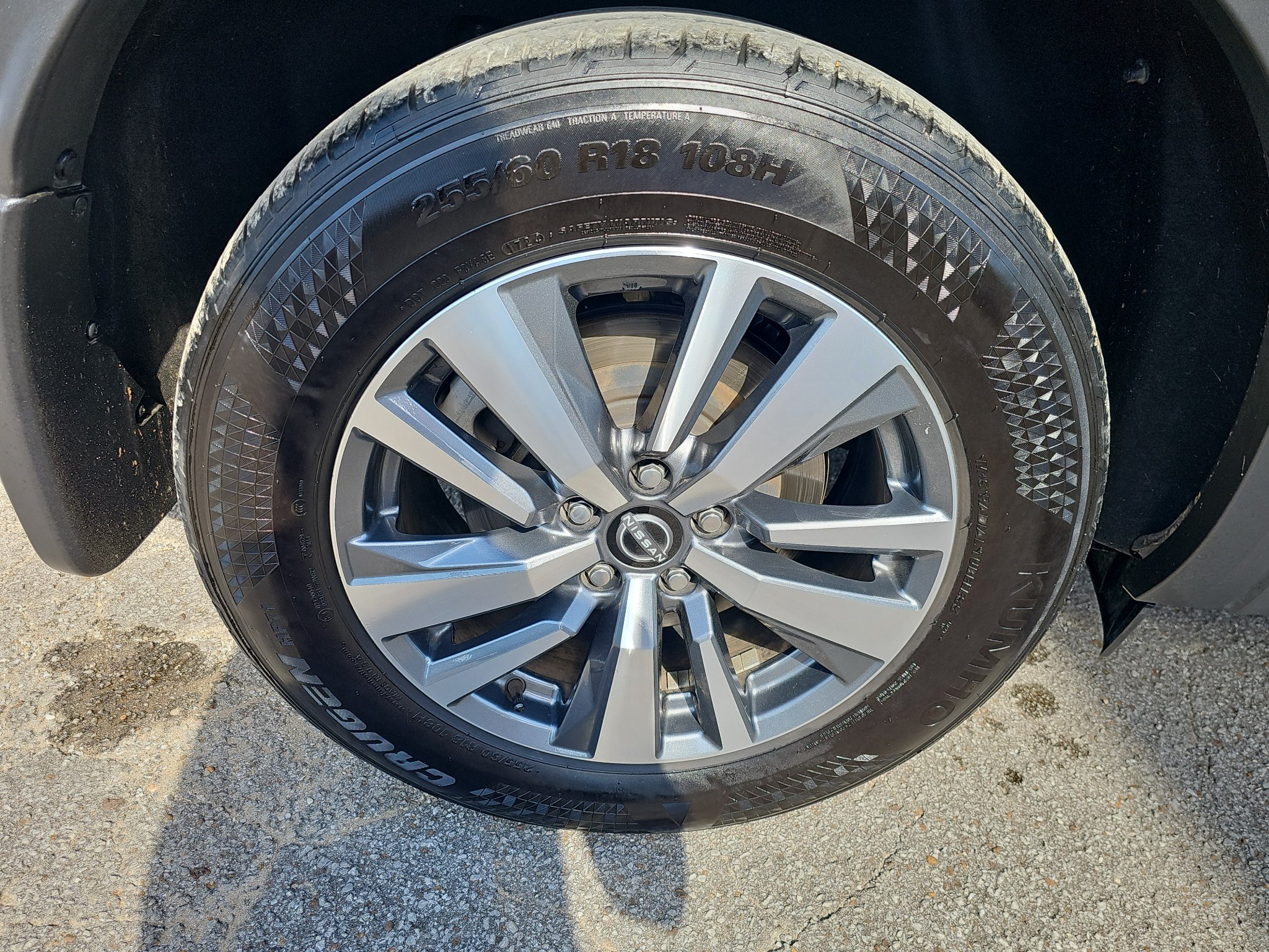 Used 2024 Nissan Pathfinder SL w/ Cargo Package FWD image 18