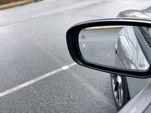 Used 2017 Dodge Charger R/T image 30