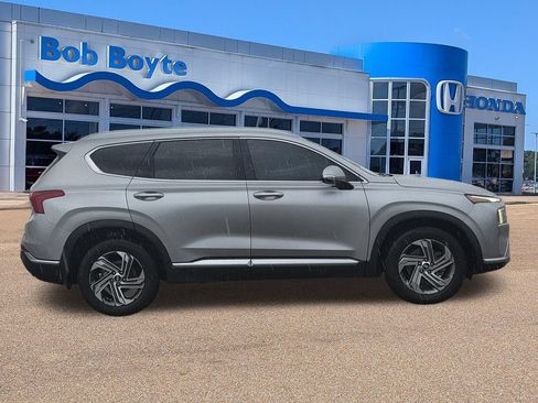 Used 2022 Hyundai Santa Fe SEL w/ Convenience + Premium Package FWD image 4