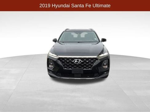 Used 2019 Hyundai Santa Fe AWD image 2