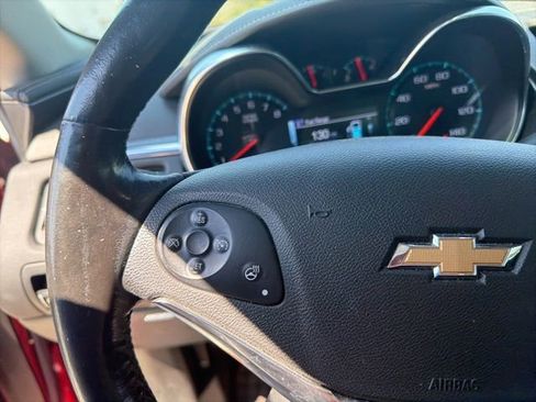 Used 2019 Chevrolet Impala LT w/ LT Convenience Package image 9