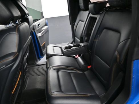 Used 2023 Ford Bronco Badlands image 13