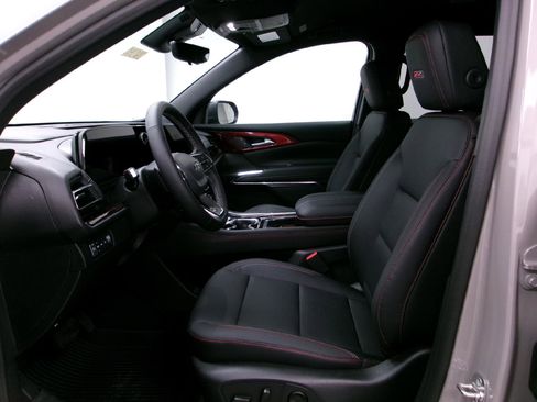 New 2026 Chevrolet Traverse Z71 w/ Driver Confidence Package image 8