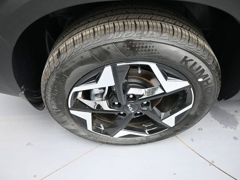 New 2025 Kia Seltos S image 12