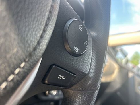 Used 2015 Toyota Corolla LE FWD image 16