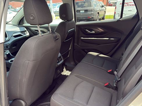 Used 2022 GMC Terrain SLE w/ Driver Convenience Package FWD image 29