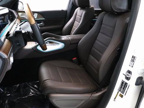 Used 2022 Mercedes-Benz GLS 580 4MATIC image 22