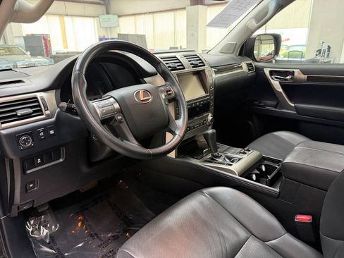 Used 2014 Lexus GX 460 AWD/4WD image 19