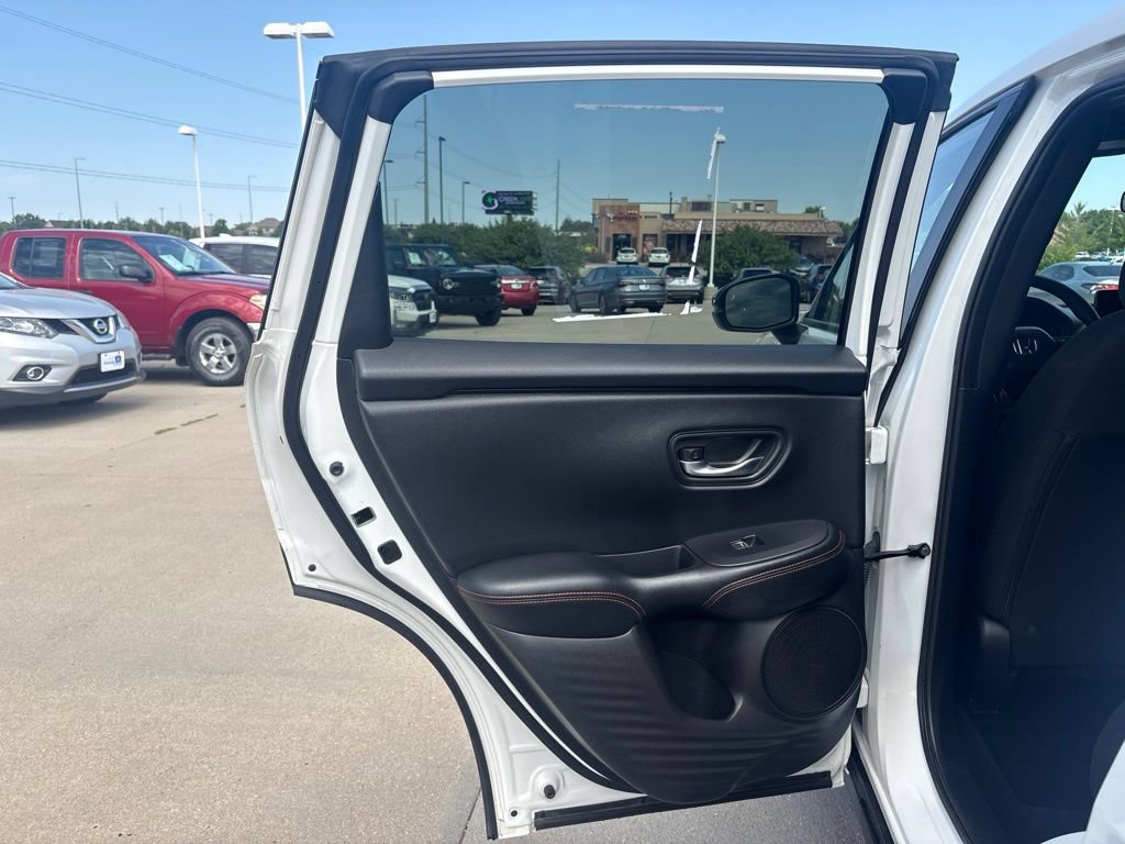 Certified 2025 Honda HR-V Sport image 31