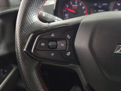 Used 2024 Chevrolet Trax RS FWD image 14