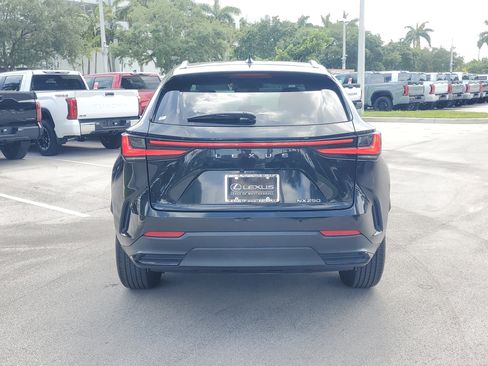 Used 2023 Lexus NX 250 FWD image 9
