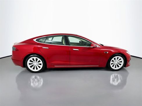 Used 2016 Tesla Model S 75D image 9