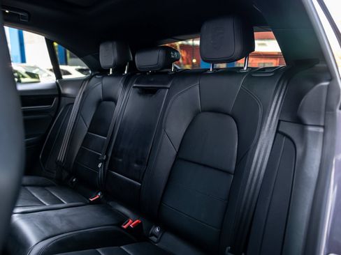 Certified 2025 Porsche Macan 4S Electric AWD/4WD image 47