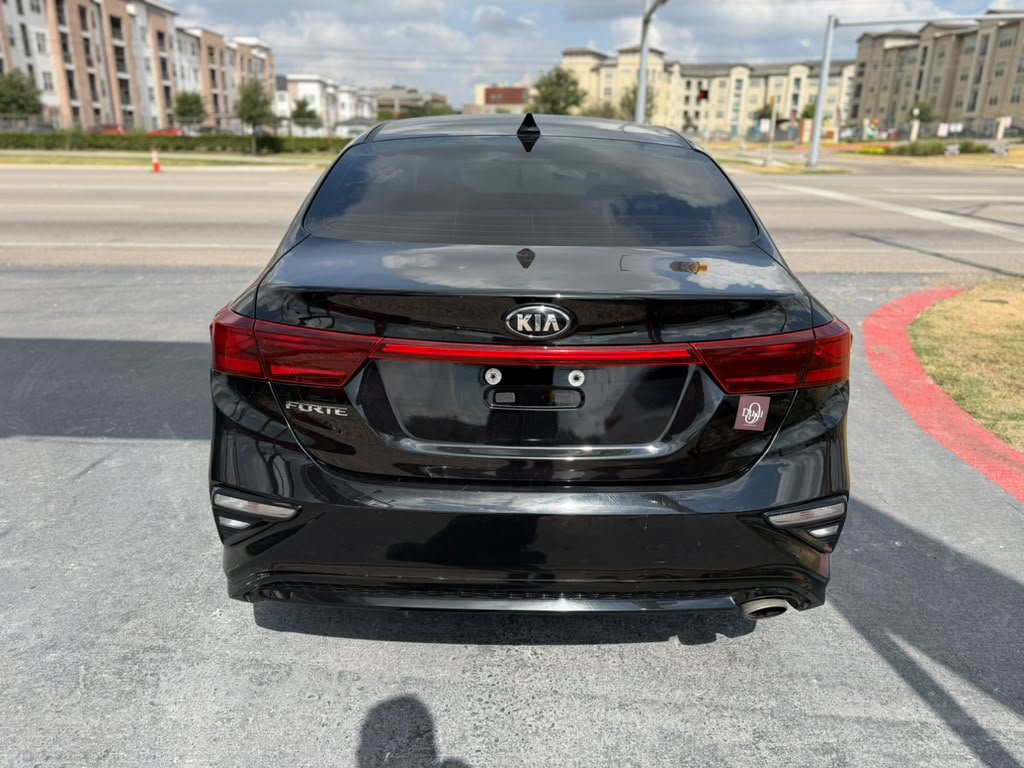 Used 2021 Kia Forte LXS FWD image 5