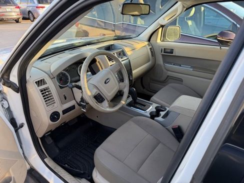 Used 2009 Ford Escape XLT image 5