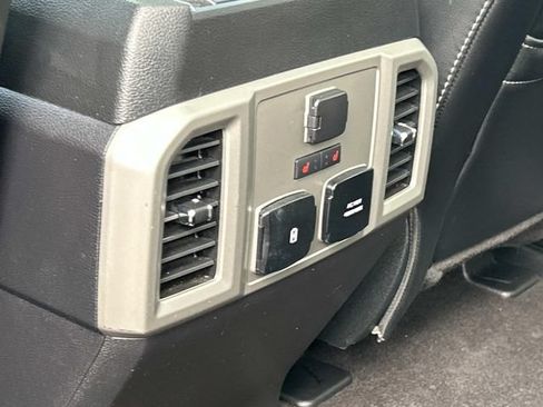 Used 2019 Ford F150 Lariat w/ Equipment Group 502A Luxury AWD/4WD image 20