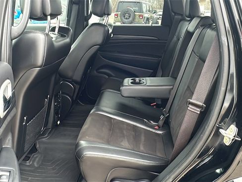 Used 2021 Jeep Grand Cherokee Laredo X image 25