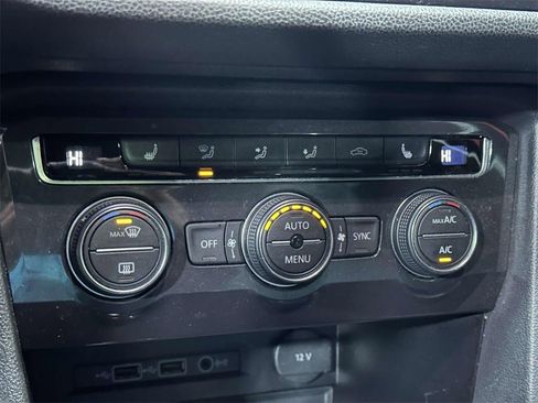 Used 2019 Volkswagen Tiguan SE w/ Panoramic Sunroof Package image 25