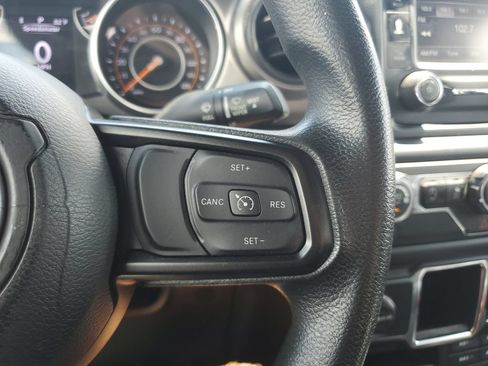 Used 2019 Jeep Wrangler Unlimited Sport AWD/4WD image 21