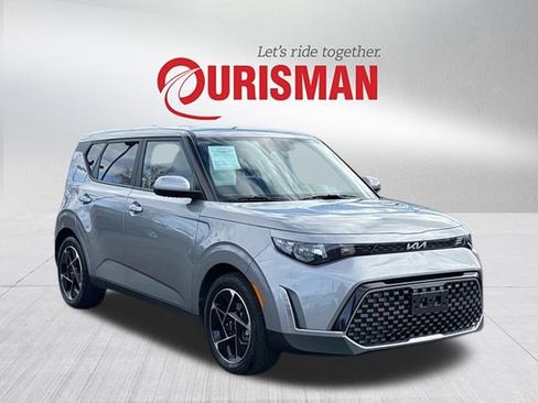 Used 2023 Kia Soul EX image 1