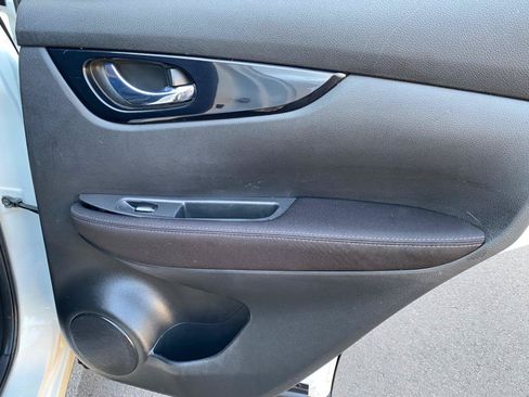 Used 2018 Nissan Rogue Sport AWD image 39