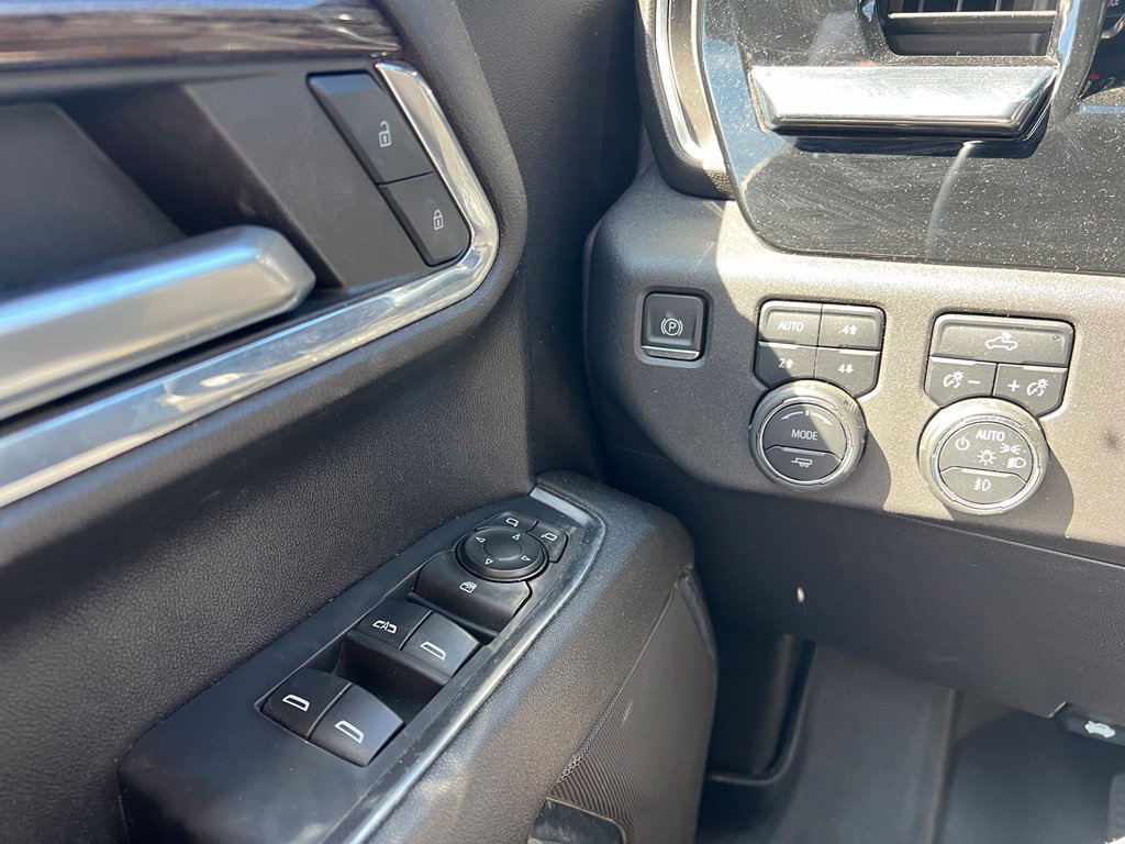 Used 2023 Chevrolet Silverado 1500 RST w/ Z71 Off-Road Package AWD/4WD image 16