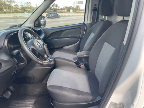 Used 2017 RAM ProMaster City Tradesman image 14