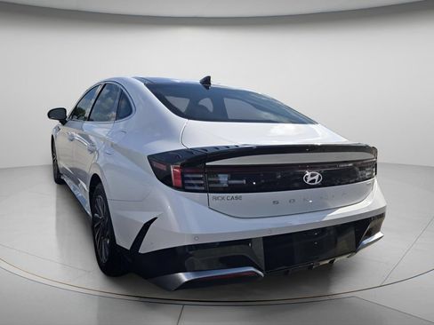 Used 2025 Hyundai Sonata Limited FWD image 7