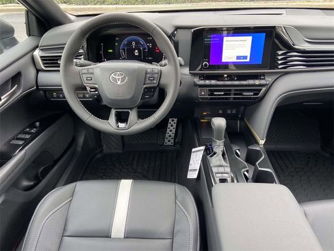 New 2026 Toyota Camry SE image 11