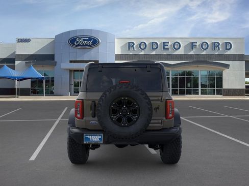 New 2026 Ford Bronco Badlands image 5