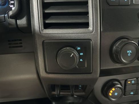 Used 2021 Ford F250 XL w/ Power Equipment Group image 29
