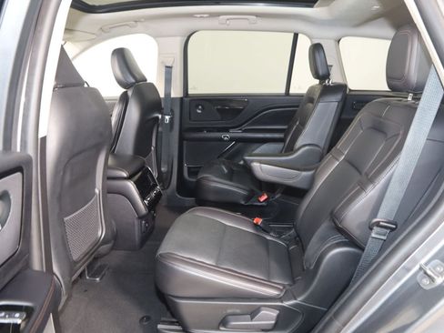Used 2024 Lincoln Aviator Reserve AWD/4WD image 45