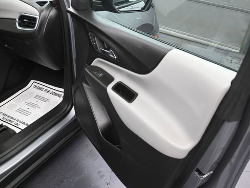 Used 2024 Chevrolet Equinox LS image 34