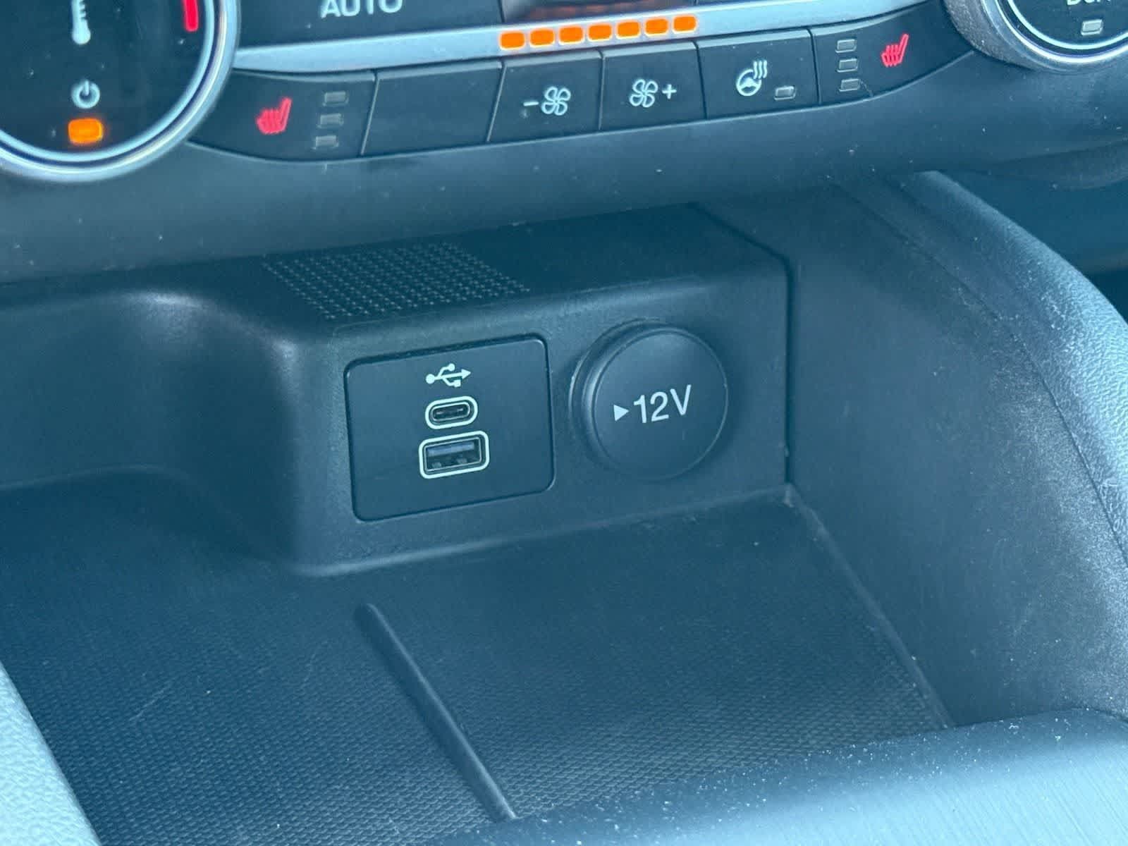 Used 2025 Ford Escape ST-Line Select AWD/4WD image 25