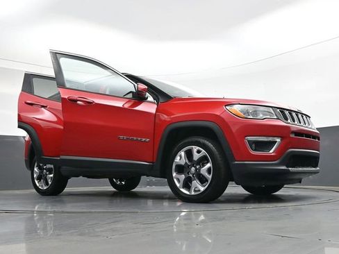 Used 2019 Jeep Compass Limited AWD/4WD image 40