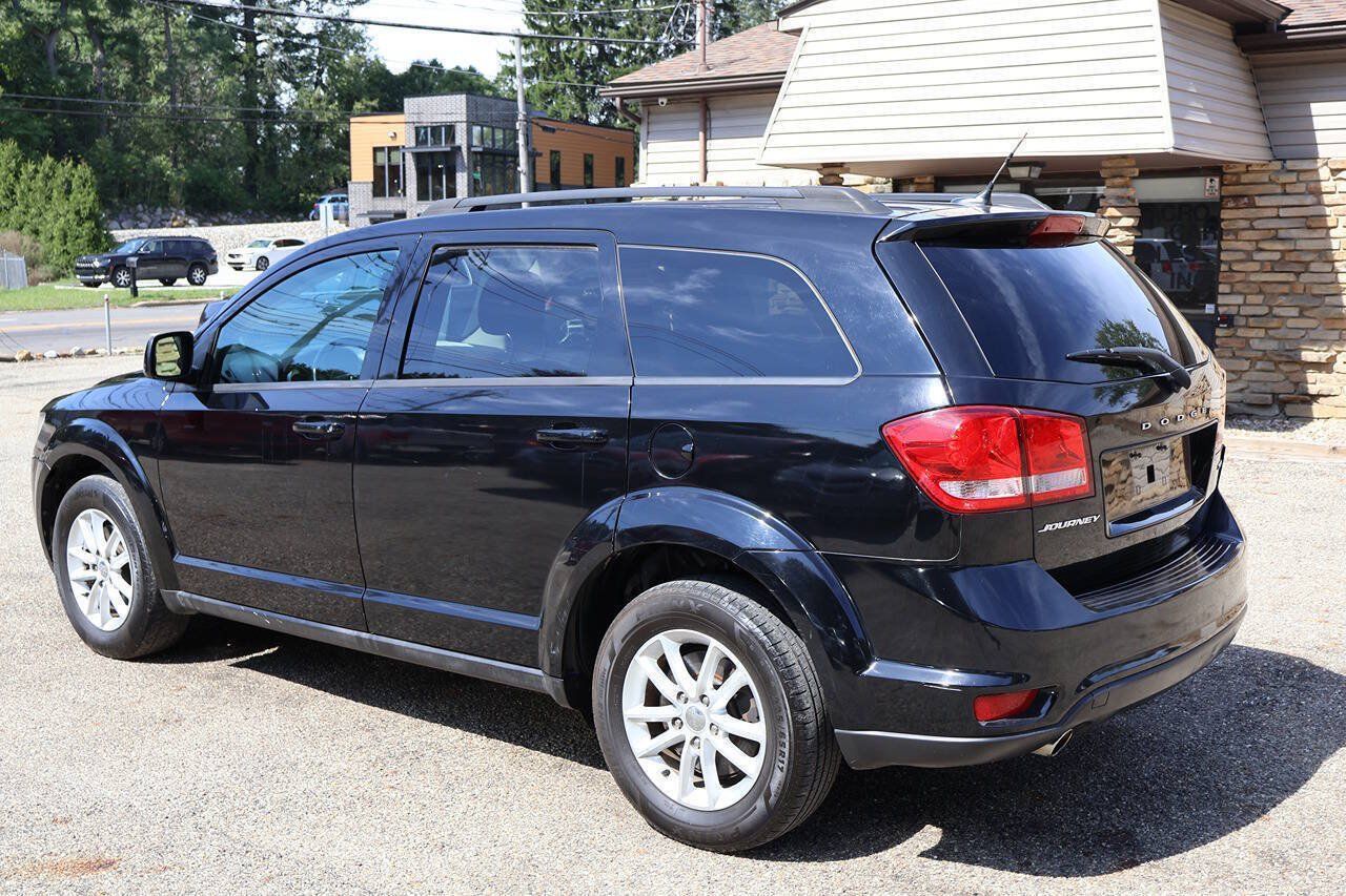 Used 2014 Dodge Journey SXT w/ Flexible Seating Group FWD image 6