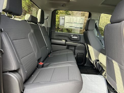 New 2026 Chevrolet Silverado 2500 Custom w/ Custom Value Package image 31